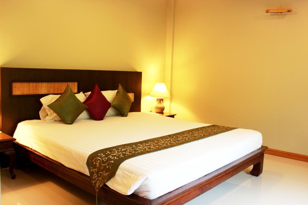 White Hotel HHQ